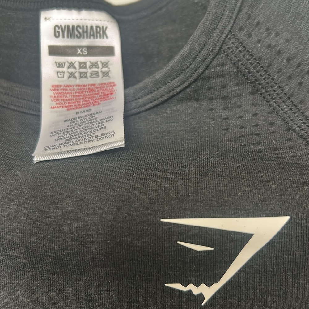 Gymshark Women's Black Long Sleeve Crop Top - Picture 4 of 4
